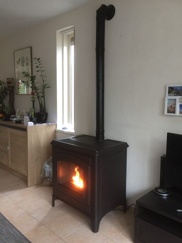 Pelletkachel met bovenaansluiting Passie voor pellets